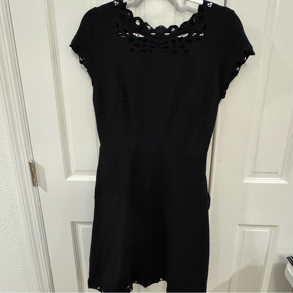 White House Black Market Black‎ Eyelet Fit & Flare Dress – Size 4 Perfect LBD